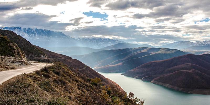 青岛德盛泰来35：连接全球贸易的专业物流与货运代理解决方案